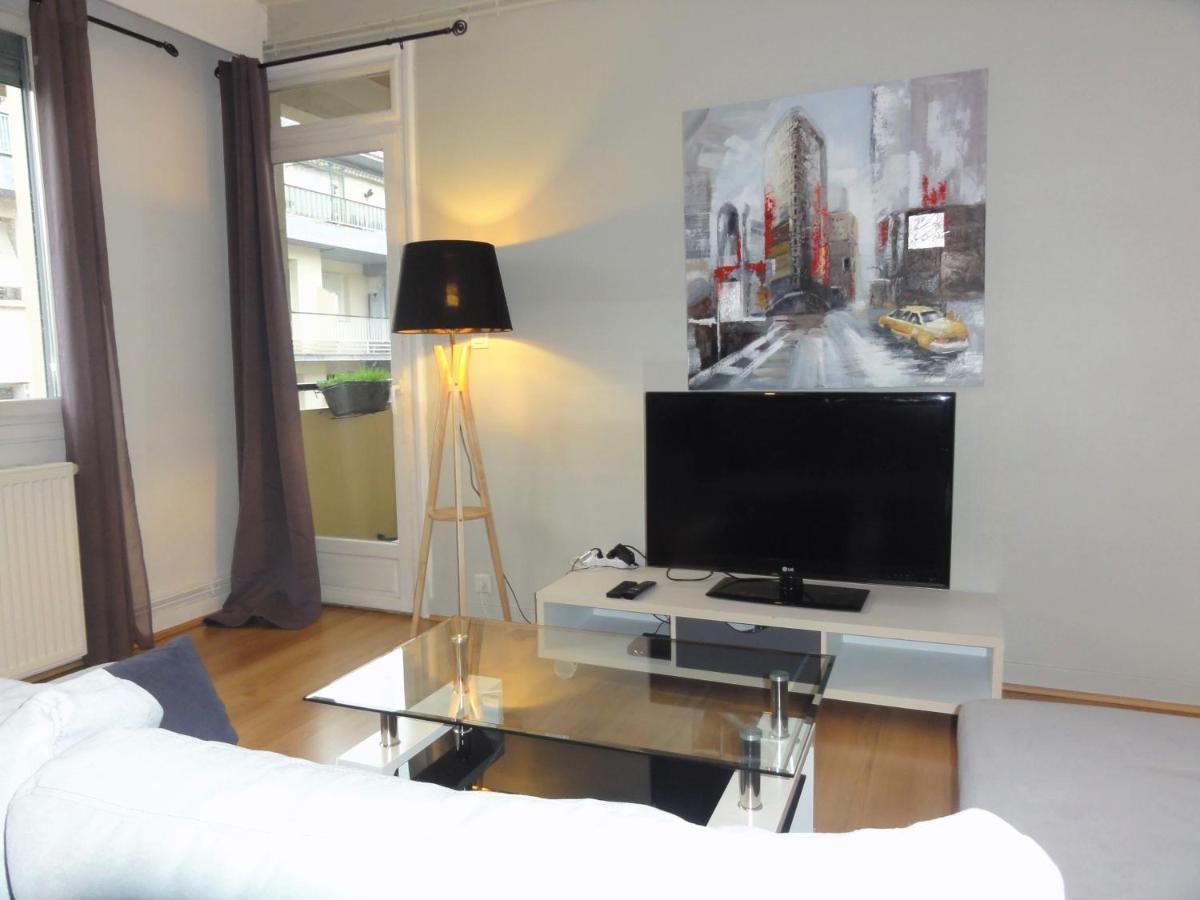 Le Voltaire -2 Chambres- 70M2- Hypercentre-Parking-Wifi Fibre- Nouvelle Literie Tarbes Bagian luar foto