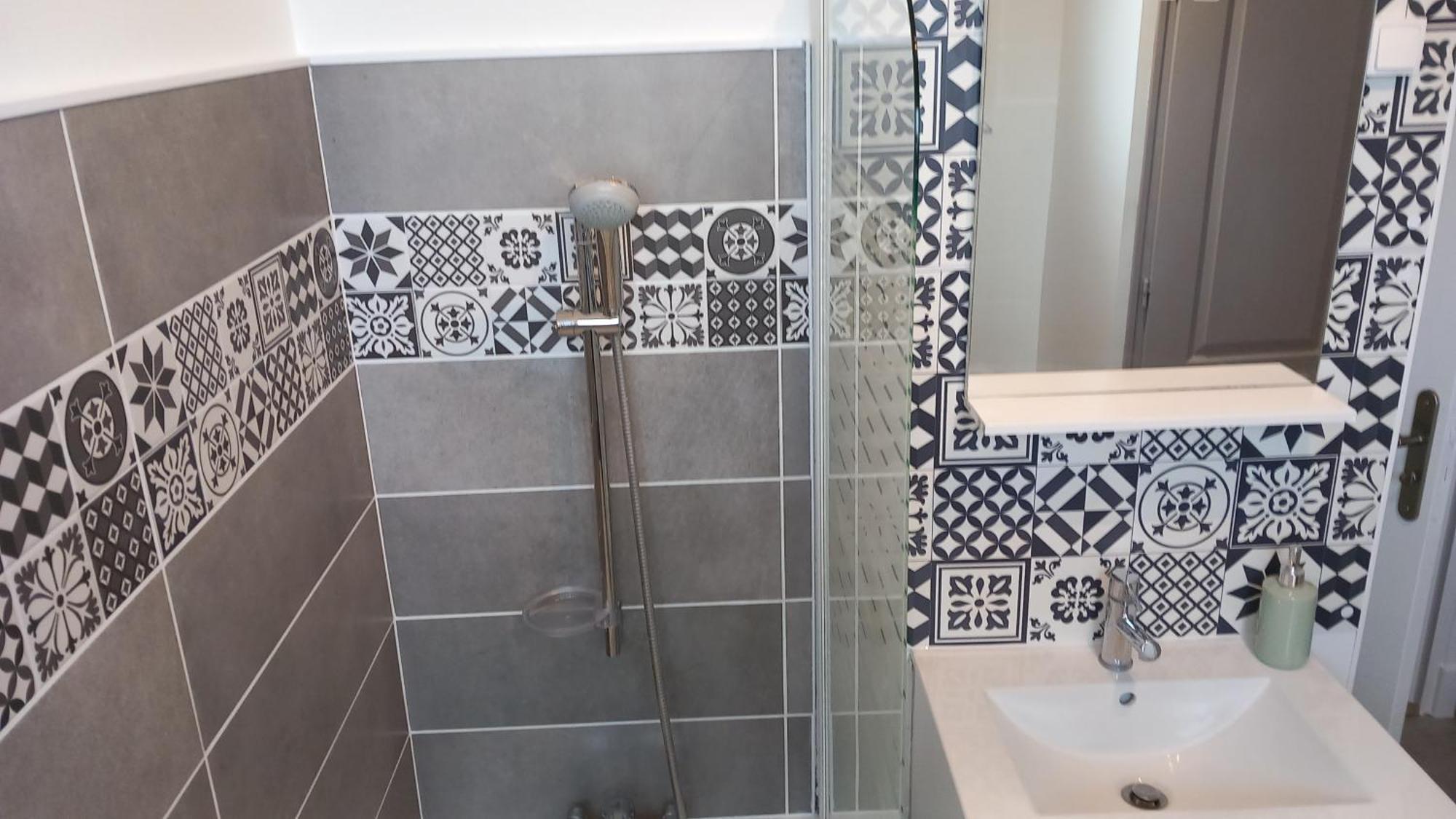 Le Voltaire -2 Chambres- 70M2- Hypercentre-Parking-Wifi Fibre- Nouvelle Literie Tarbes Bagian luar foto